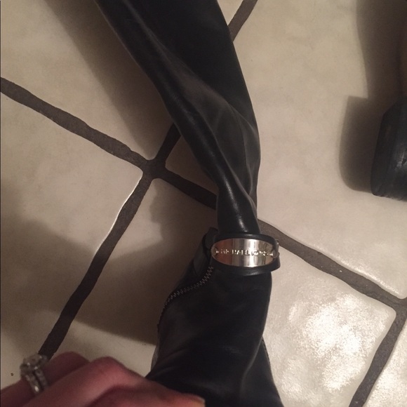 Micheal Kors boots size 5.5 - Picture 2 of 5